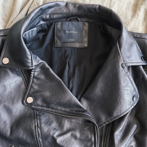 Vegan Leather Jacket with belt Size Large in Black - Picture 3 of 4